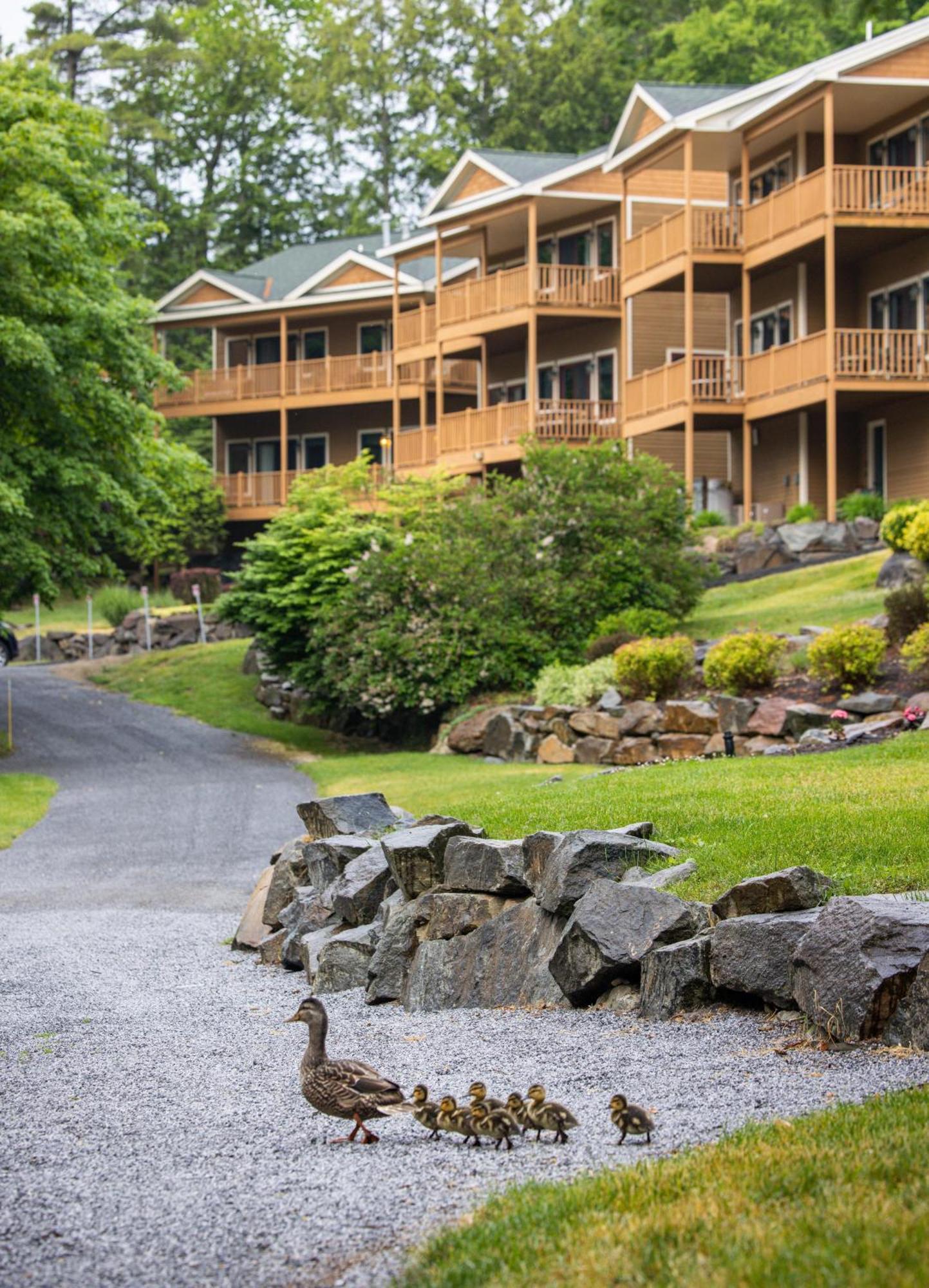 Sun Castle Resort Lake George Exterior photo